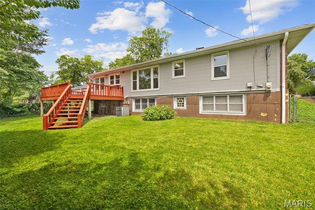 216 Turf Court, Webster Groves, MO 63119