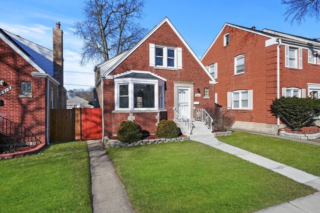 8416 S Bennett Avenue, Chicago, IL 60617