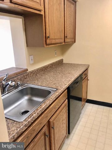 1802 RAVENS CREST DR E, Plainsboro, NJ 08536