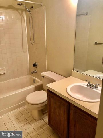 1802 RAVENS CREST DR E, Plainsboro, NJ 08536
