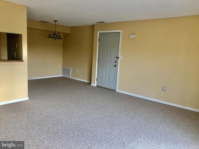1802 RAVENS CREST DR E, Plainsboro, NJ 08536