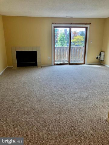 1802 RAVENS CREST DR E, Plainsboro, NJ 08536