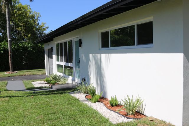 2490 Andros Lane, Fort Lauderdale, FL 33312