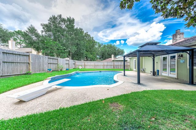 15923 Dunmoor Drive, Houston, TX 77059