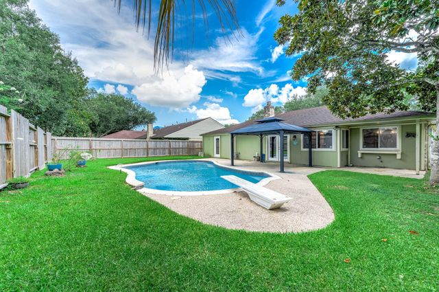 15923 Dunmoor Drive, Houston, TX 77059