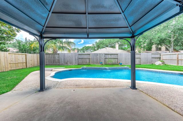 15923 Dunmoor Drive, Houston, TX 77059