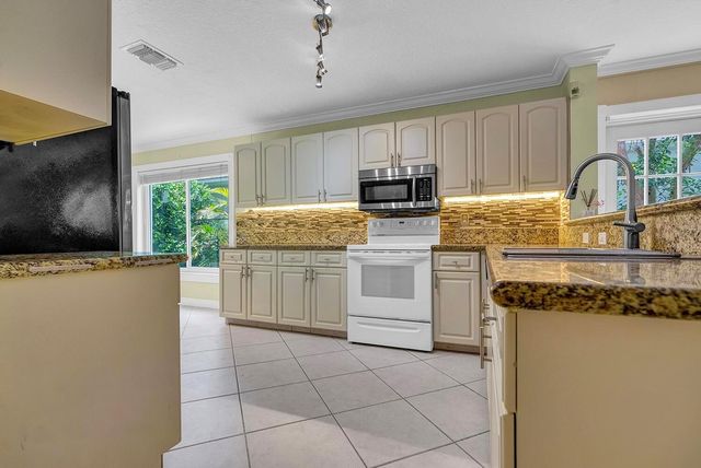 6168 La Vida Terrace, Boca Raton, FL 33433