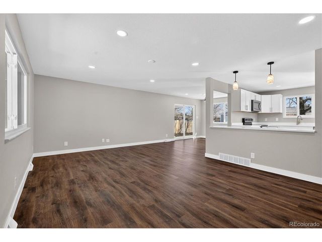 734 S 8th Ave, Brighton, CO 80601