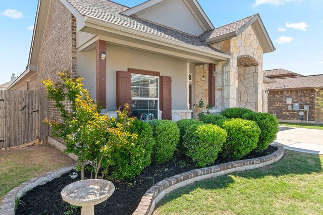 8017 Bassano DR, Round Rock, TX 78665
