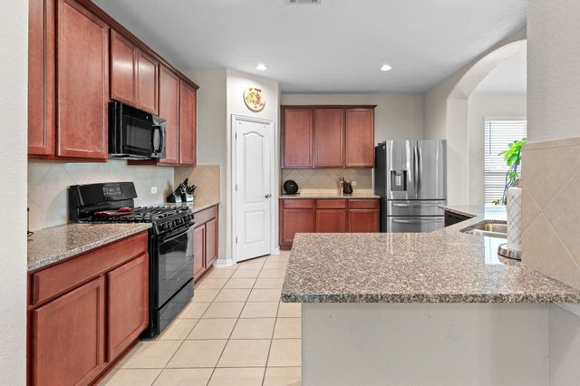 8017 Bassano DR, Round Rock, TX 78665