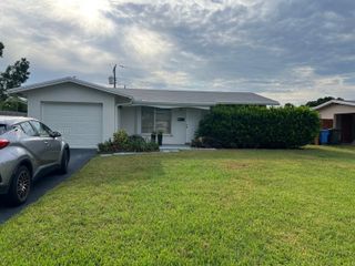 4460 NW 18th Ave, Oakland Park, FL 33309