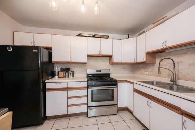 3021 S MICHIGAN Avenue 305, Chicago, IL 60616