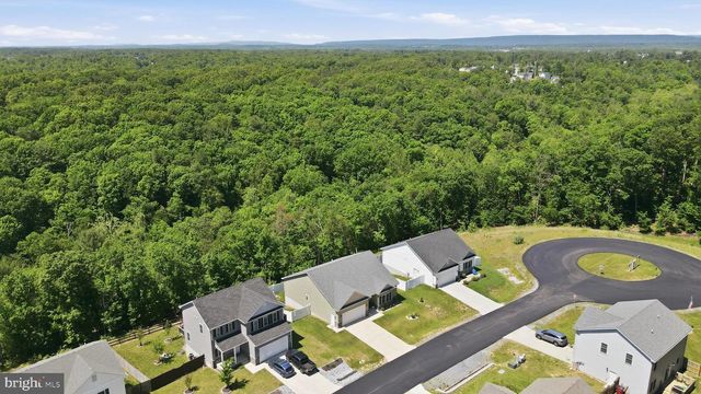 54 LARIMAR LN, Inwood, WV 25428
