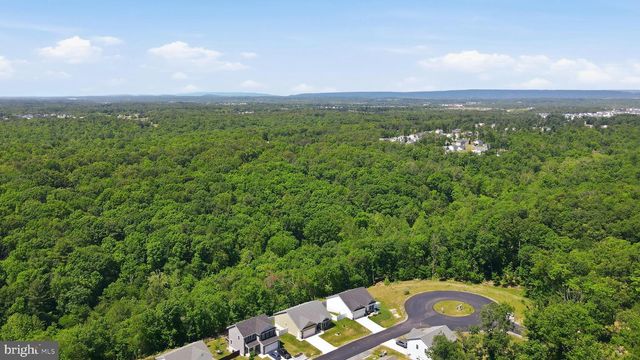 54 LARIMAR LN, Inwood, WV 25428