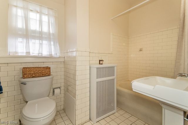 3821 Montevista Road, Cleveland Heights, OH 44121