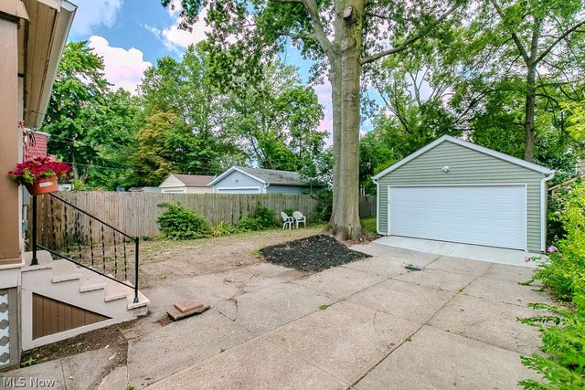 3821 Montevista Road, Cleveland Heights, OH 44121