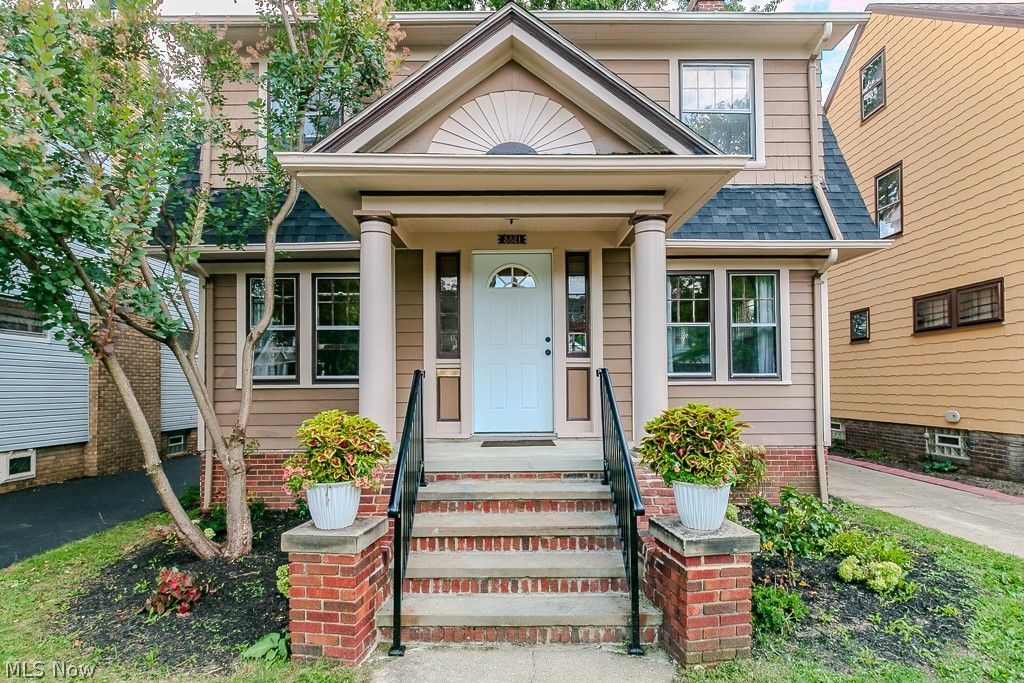 3821 Montevista Road, Cleveland Heights, OH 44121