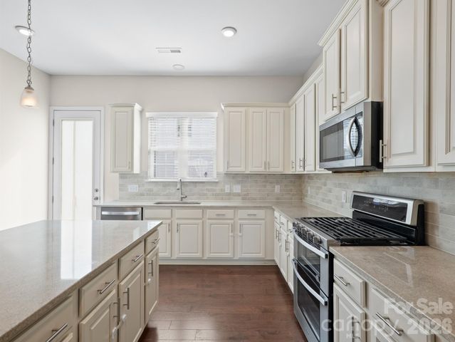 1112 Doveridge Street, Charlotte, NC 28273