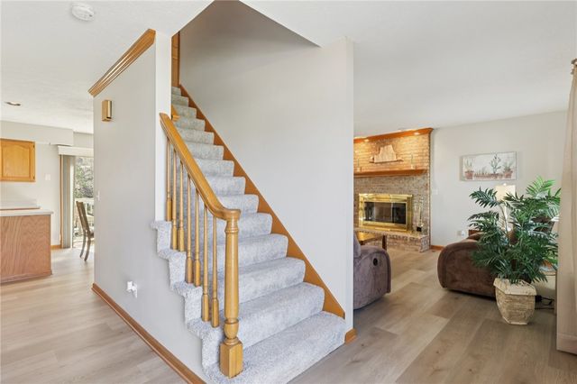 365 Cobblestone Cir, Robinson Twp, PA 15136