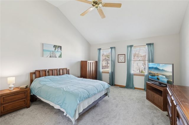 365 Cobblestone Cir, Robinson Twp, PA 15136