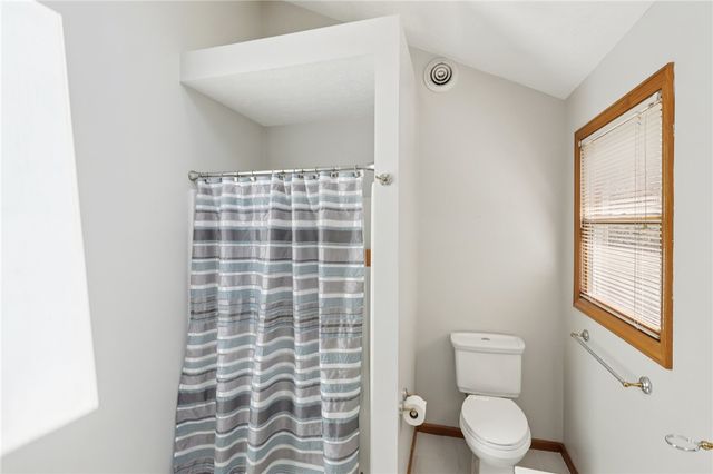 365 Cobblestone Cir, Robinson Twp, PA 15136