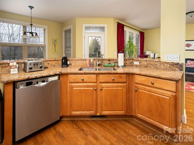 106 Mountain Drive, Biltmore Lake, NC 28715