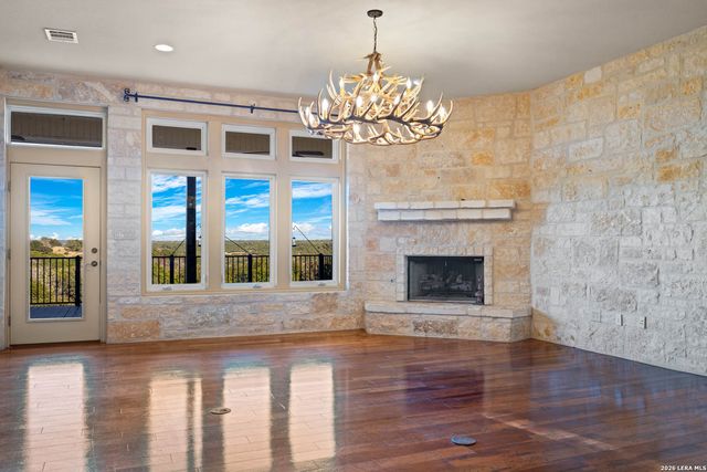 326 RIVER VALLEY RD, Ingram, TX 78025