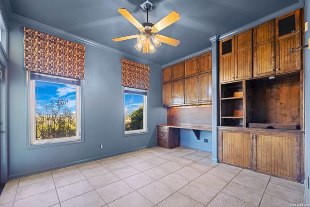 326 RIVER VALLEY RD, Ingram, TX 78025