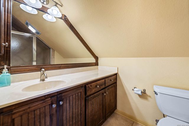 326 RIVER VALLEY RD, Ingram, TX 78025