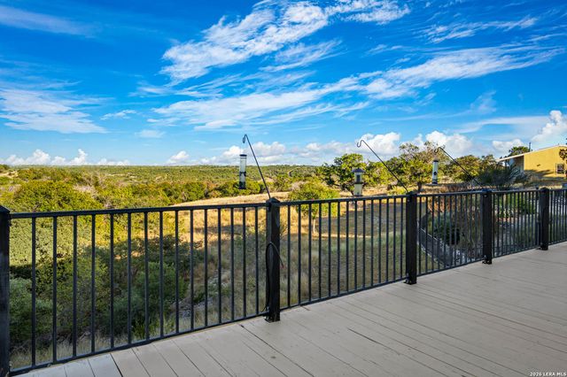 326 RIVER VALLEY RD, Ingram, TX 78025