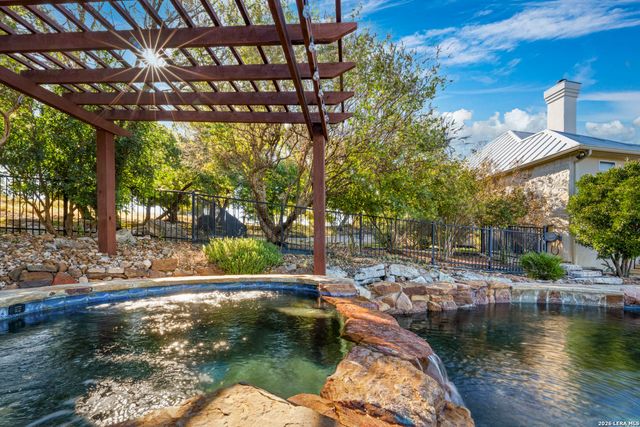 326 RIVER VALLEY RD, Ingram, TX 78025