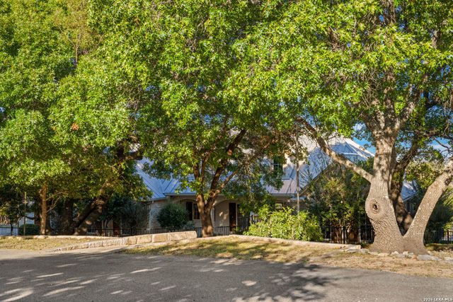 326 RIVER VALLEY RD, Ingram, TX 78025