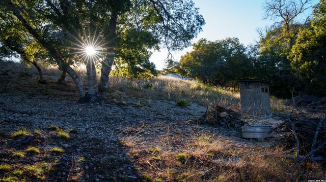 326 RIVER VALLEY RD, Ingram, TX 78025