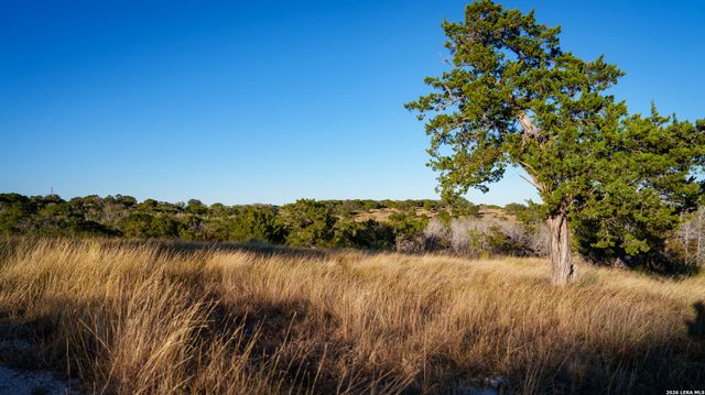 326 RIVER VALLEY RD, Ingram, TX 78025