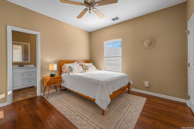 326 RIVER VALLEY RD, Ingram, TX 78025