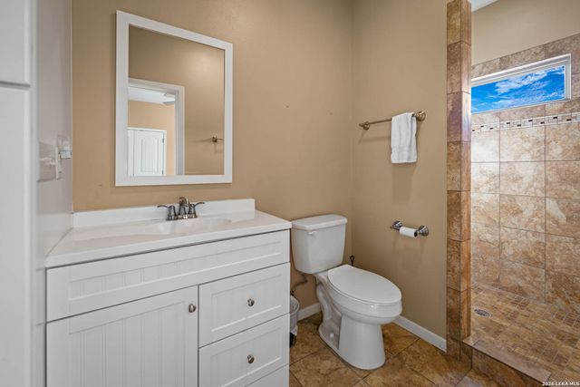 326 RIVER VALLEY RD, Ingram, TX 78025