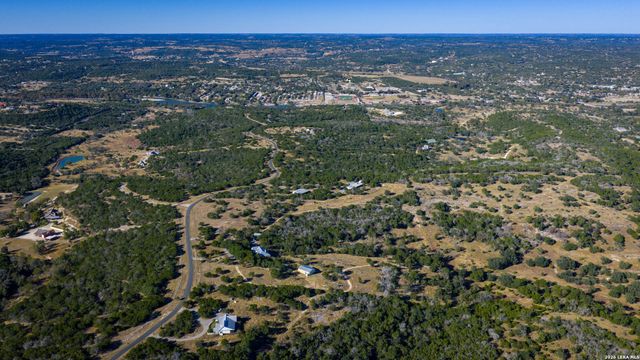 326 RIVER VALLEY RD, Ingram, TX 78025