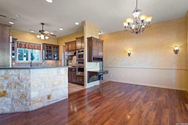 326 RIVER VALLEY RD, Ingram, TX 78025