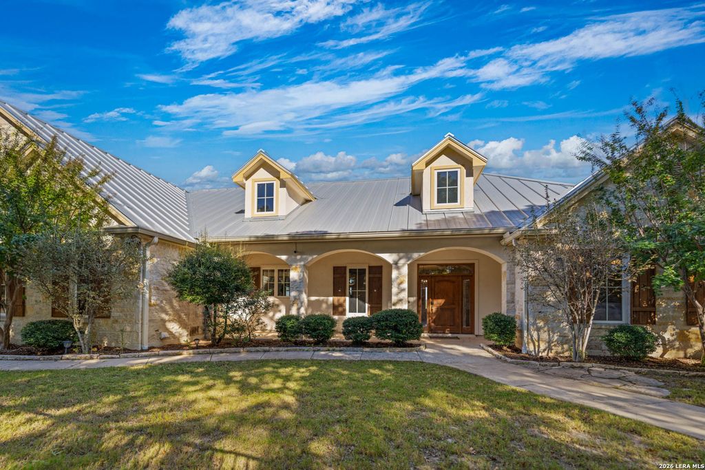 326 RIVER VALLEY RD, Ingram, TX 78025