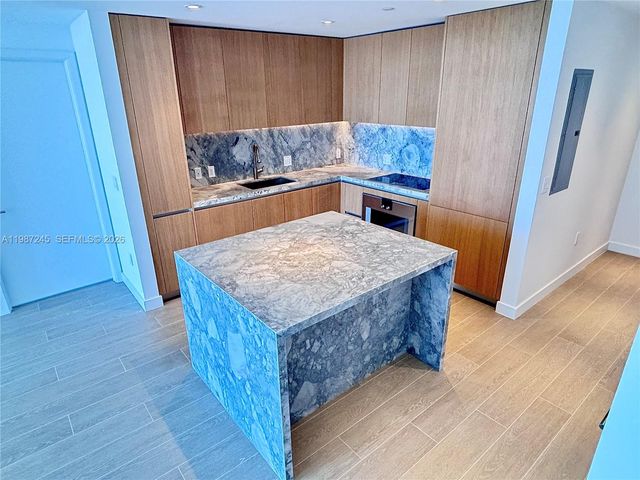 500 Alton Road 2402, Miami Beach, FL 33139