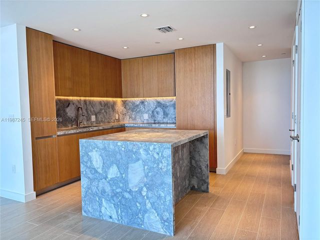 500 Alton Road 2402, Miami Beach, FL 33139