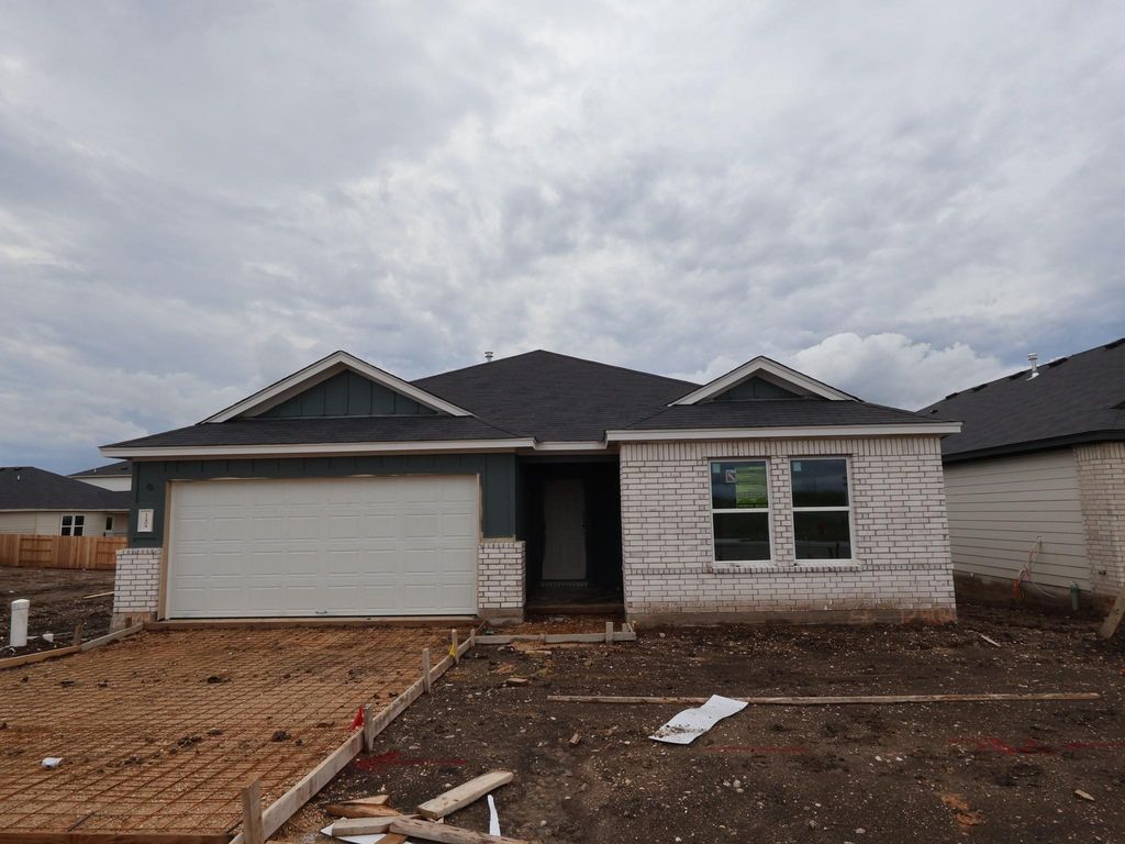 12404 Setting Peak LN, Buda, TX 78610