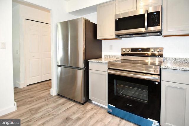 1803 OAK DR, Waldorf, MD 20601