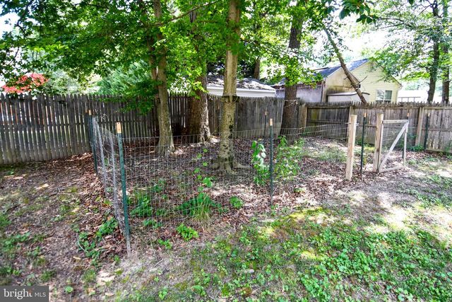 1803 OAK DR, Waldorf, MD 20601