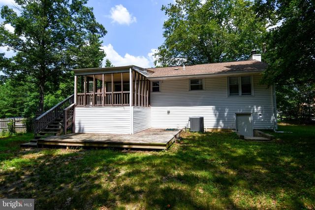 1803 OAK DR, Waldorf, MD 20601