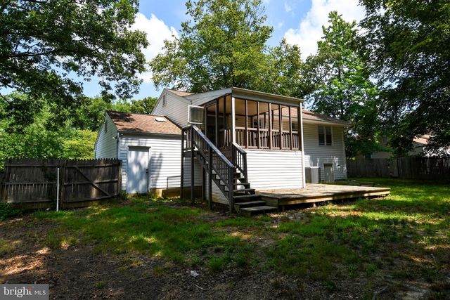 1803 OAK DR, Waldorf, MD 20601
