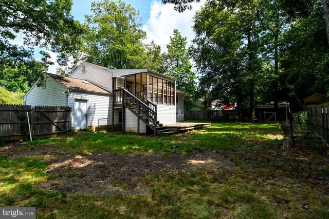 1803 OAK DR, Waldorf, MD 20601