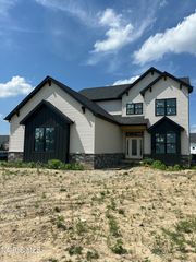 9510 Rockingham Drive, Whitehouse, OH 43571