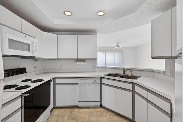 101 Muirfield Court 101d, Jupiter, FL 33458