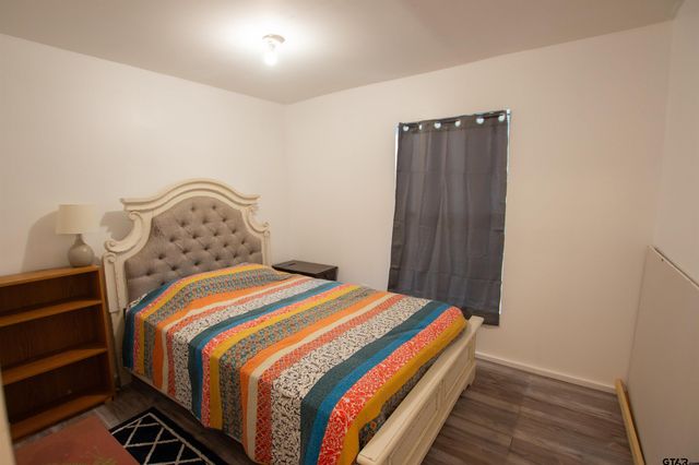 2761 Oak Trail Shores Dr, Chandler, TX 75758